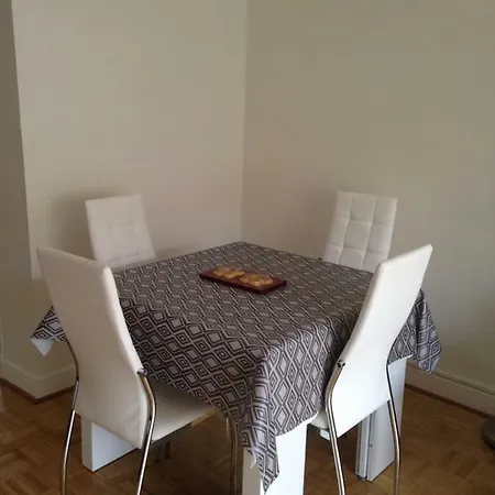 Le Club C Apartment