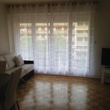 Le Club C Канны